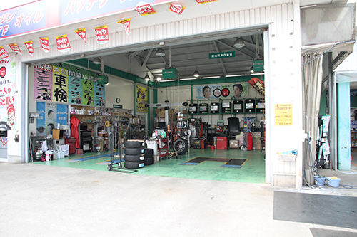 乗用車作業場